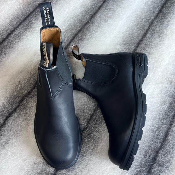 Blundstone Shoes - Blundstone BL 558 Classic 550 Chelsea Black Leather Boots